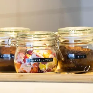 https://le-cezanne-centre-ville-balcon-garage.hotels-rhonealpes.com